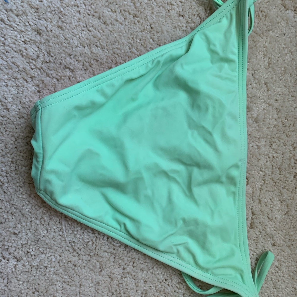 Ruffle bikini - Picture 5 of 5